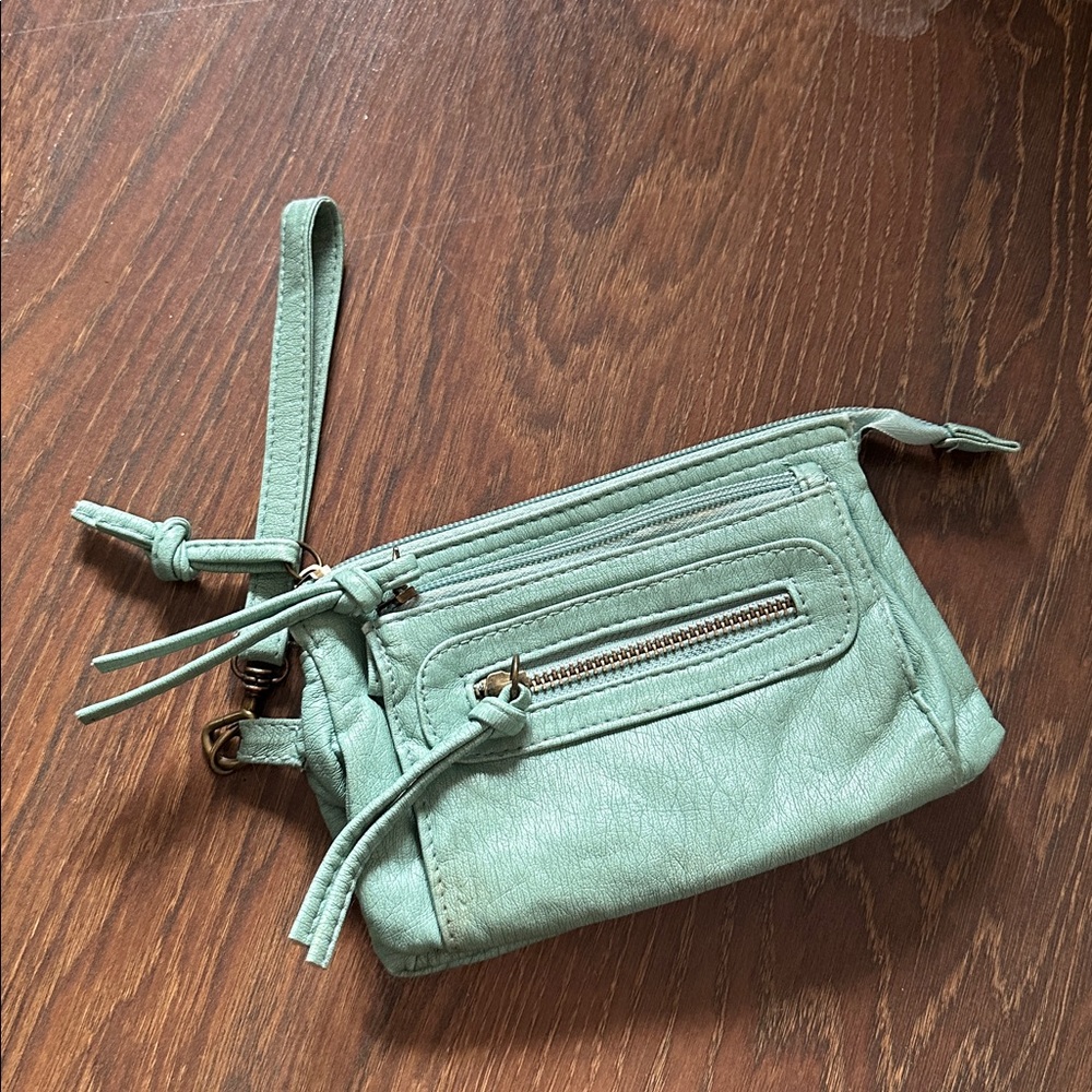 Green Wristlet